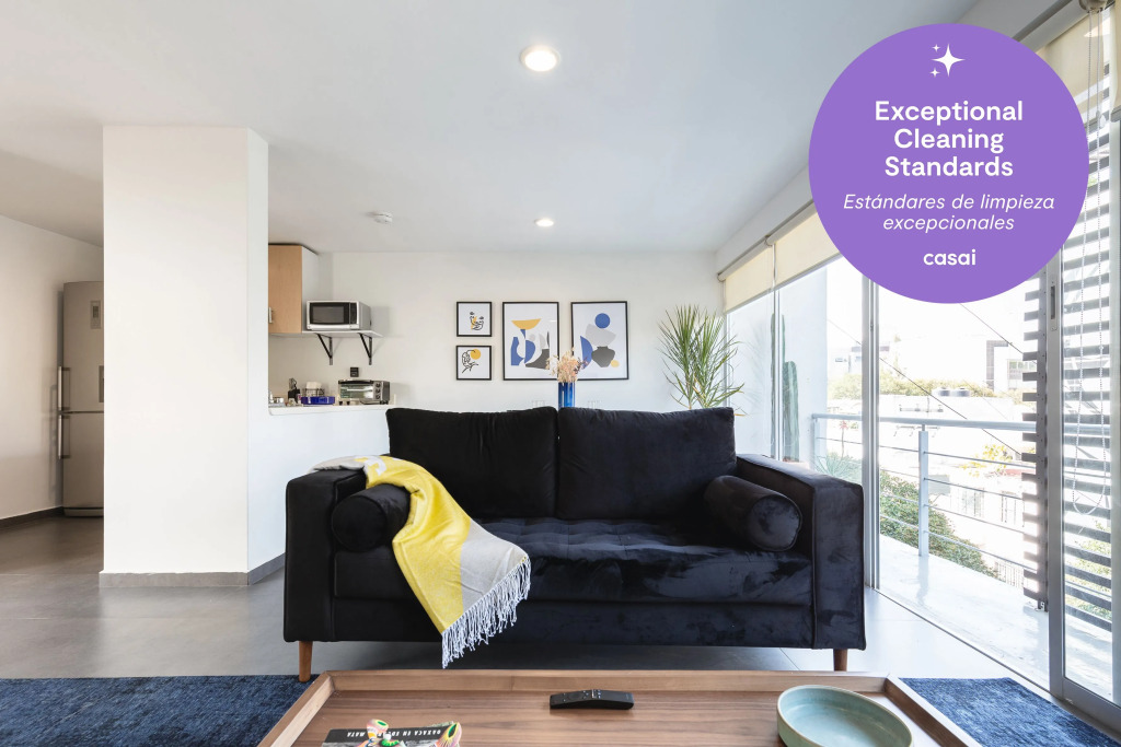Bright 2BR Condesa Apartment With Balcony