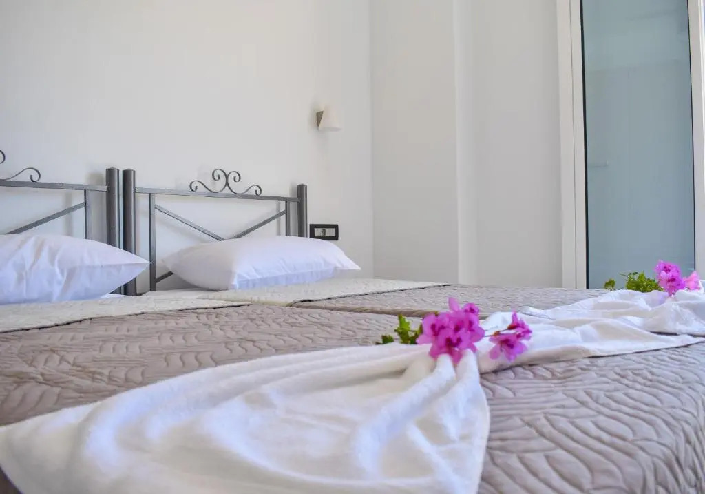 Katsaros Luxury Apts 5min walk to beach