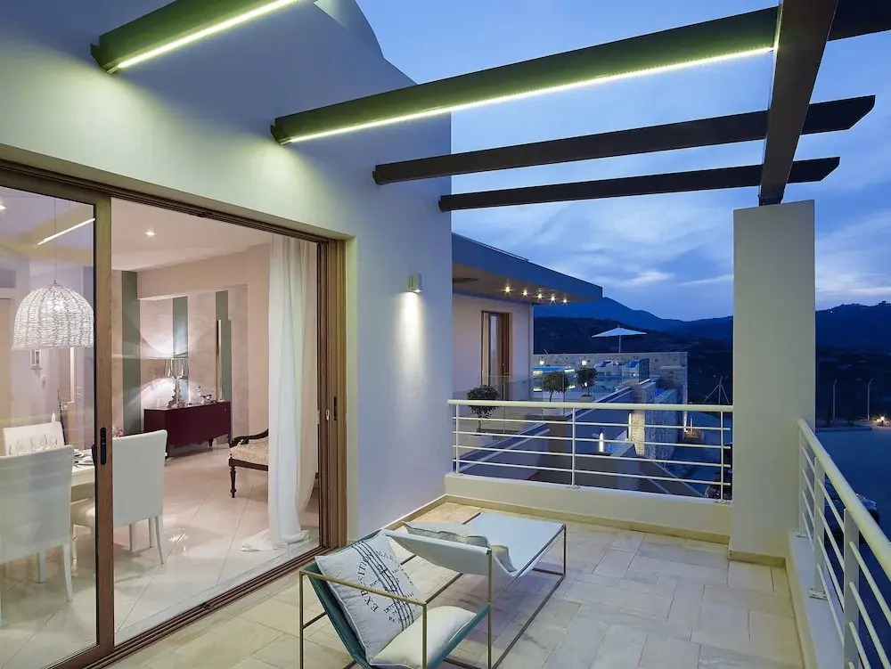 Luxurious Villa With Amazing Views Infinity Heated Pool Hamam Billiard Childrens Area