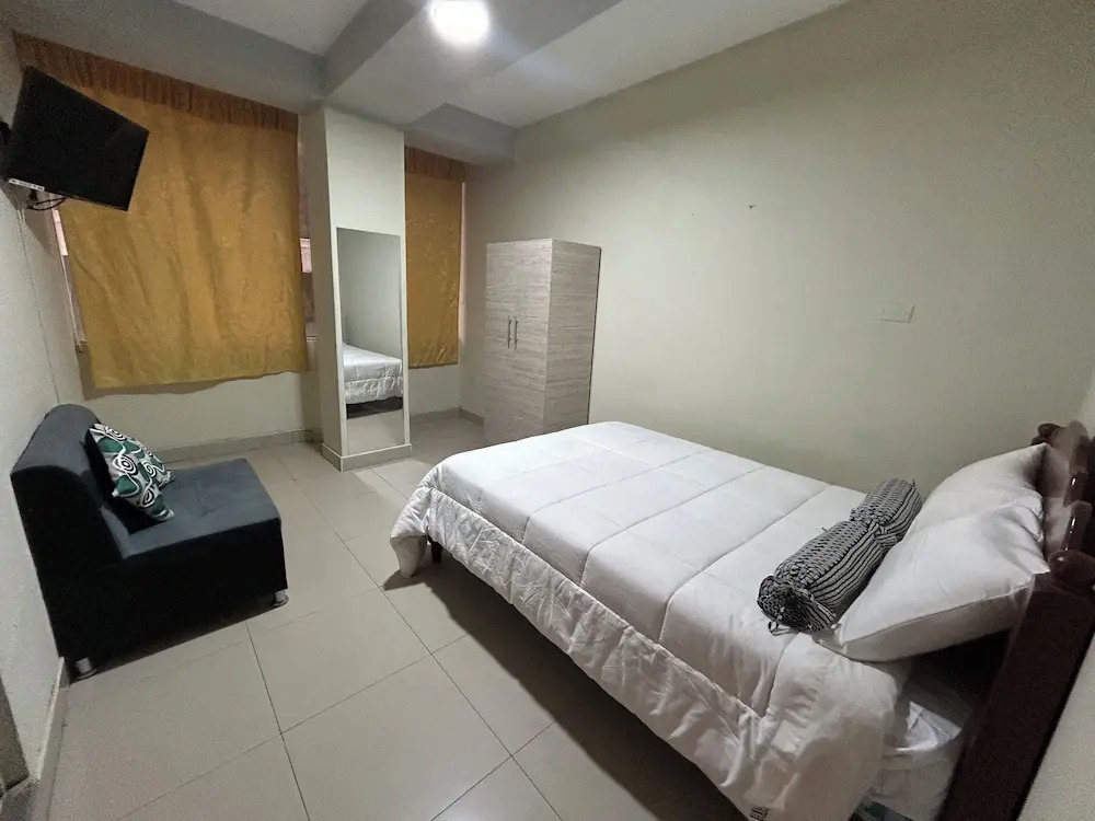 Hotel Paraiso L & M