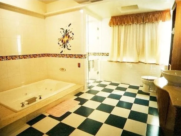 Royal Group Motel Wen Shin Branch