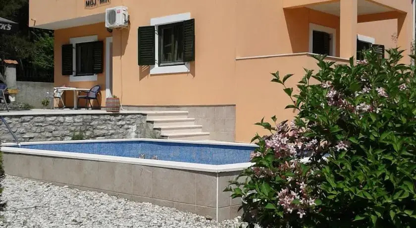 Apartments Moj Mir