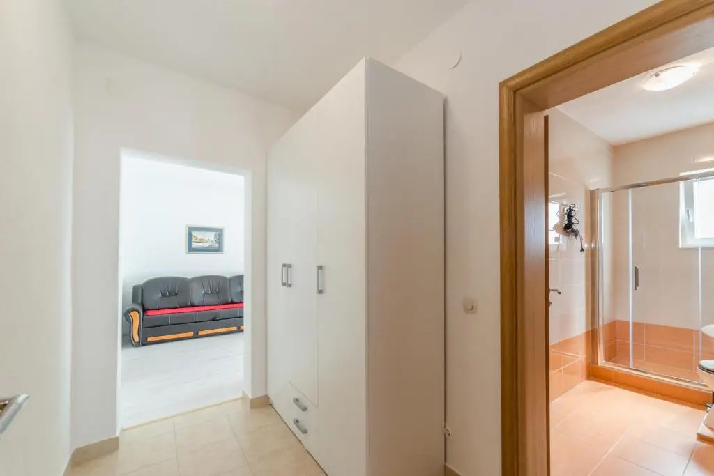 Apartments Brekalo