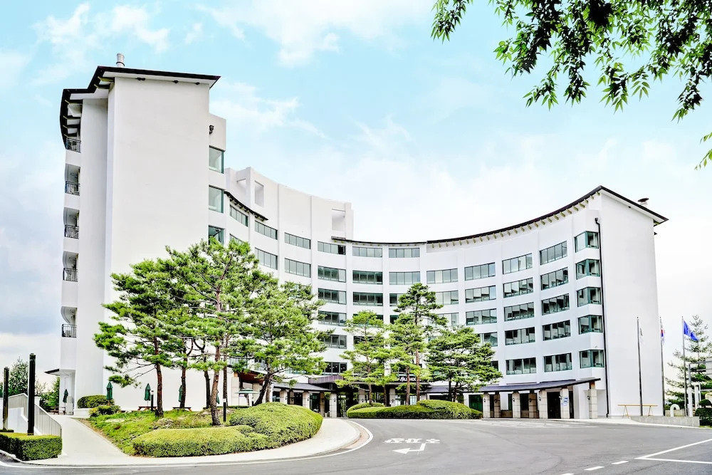 Cheongpung resort hill house