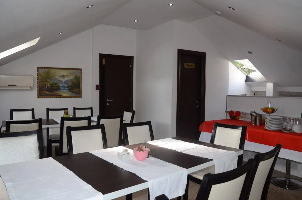 Jolly Hotel