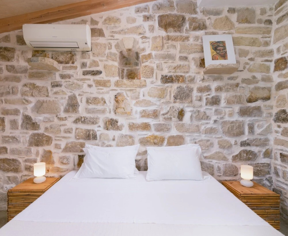 Die Zwei Brüder Art & Suites