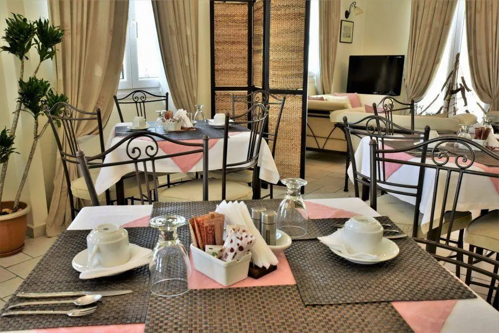Ostria Hotel