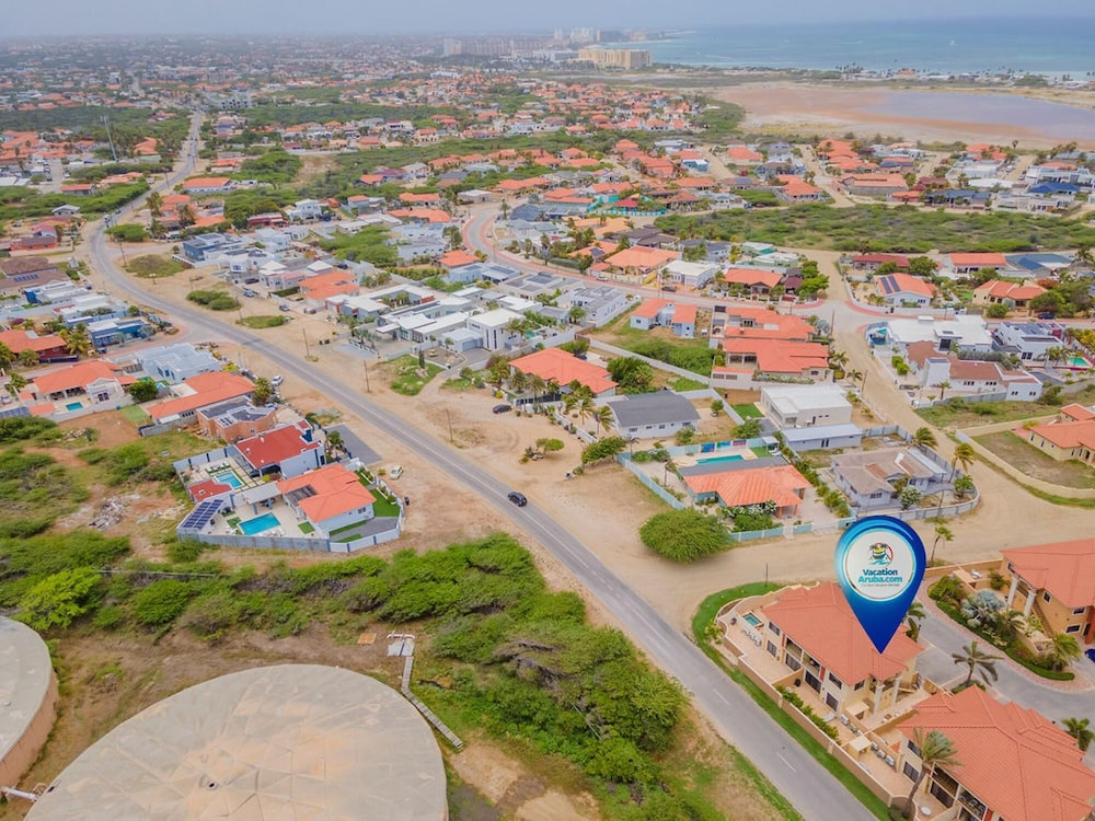 2br2ba Townhome With Pools GYM Gold Coast