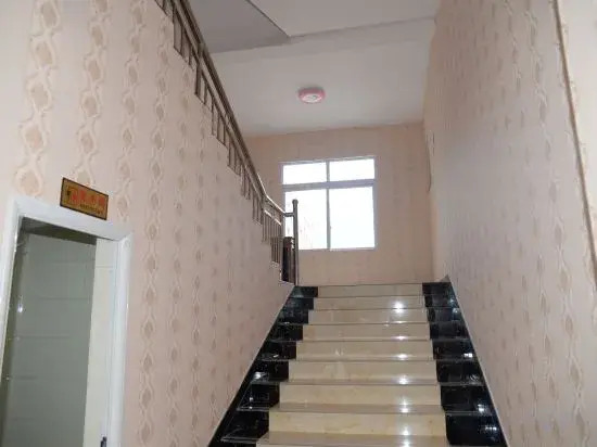 Bipeng Holiday Hotel