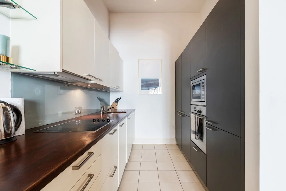2 Bdr in Kensington E1 by the Residences
