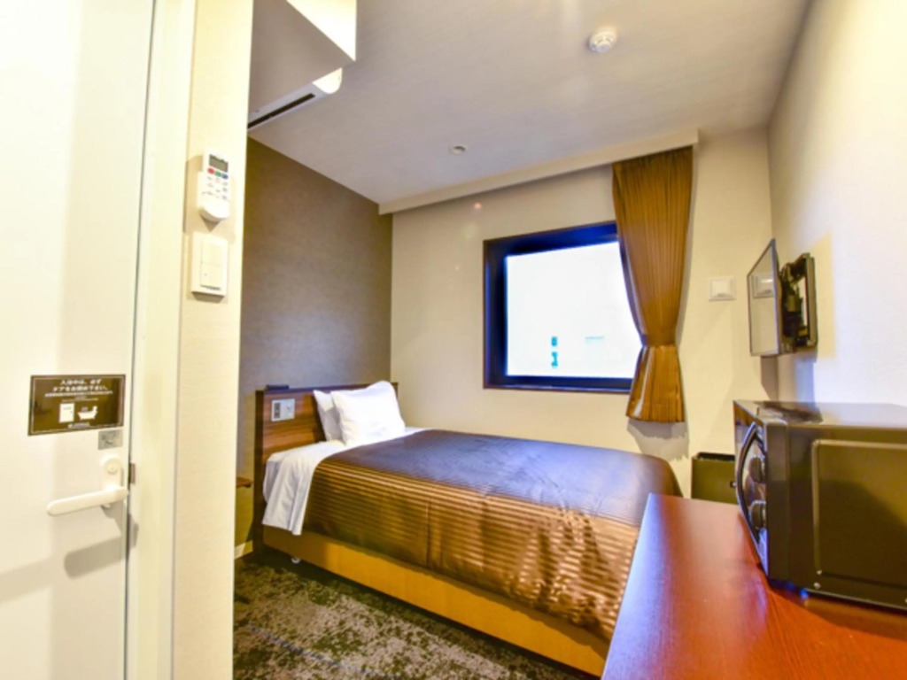 HOTEL LiVEMAX Fukuoka Tenjin West