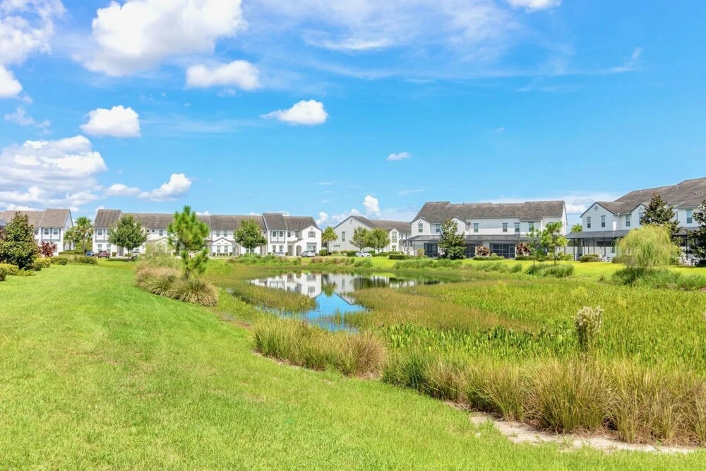 Stylish 3BR Townhouse With Pool Near Disney