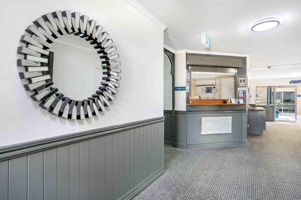 Toowong Inn & Suites
