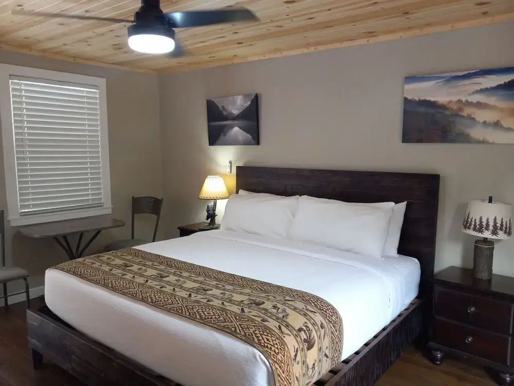The Carter Lodge On The River