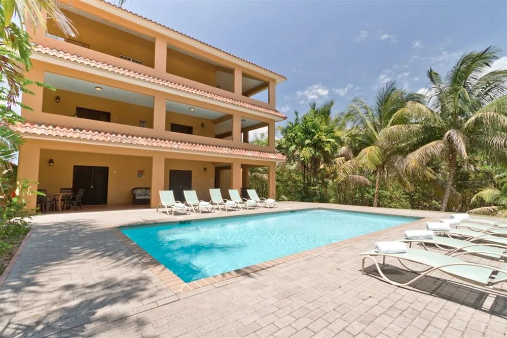 Las Palmas Inn