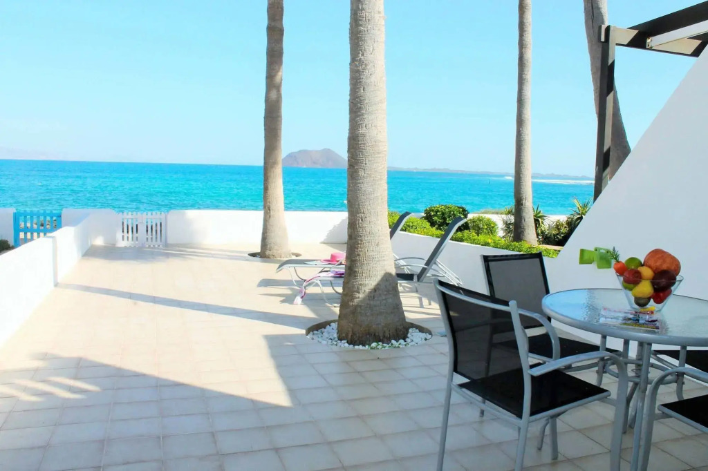 Villa Oasis Beachfront Corralejo By Holidays Home
