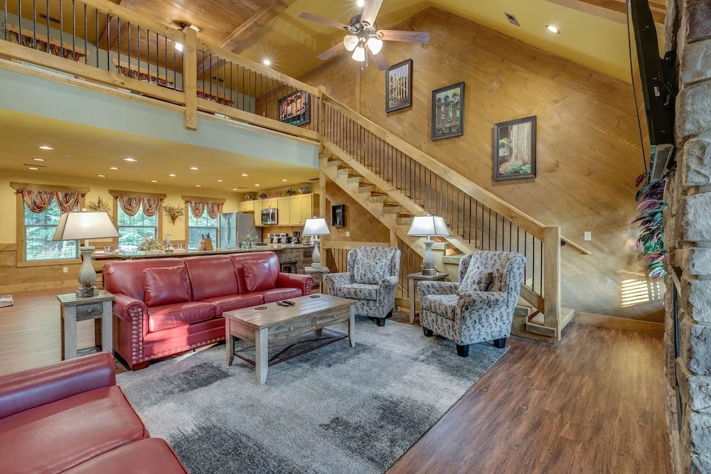 Swimmin in the Smokies - Six Bedroom Chalet