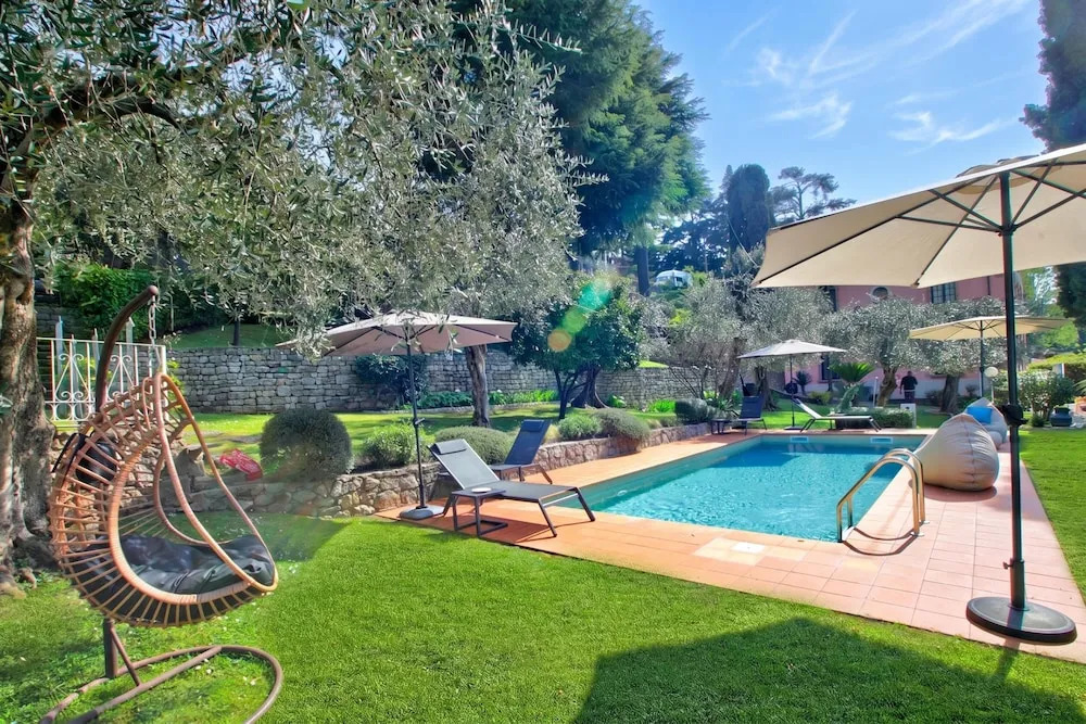 Villa Schlosser Lake Front & Private Pool