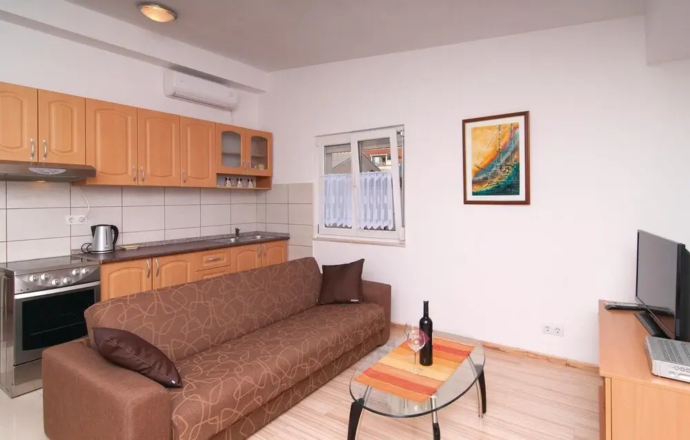 Amazing Home in Kastel Gomilica With Wifi and 2 Bedrooms