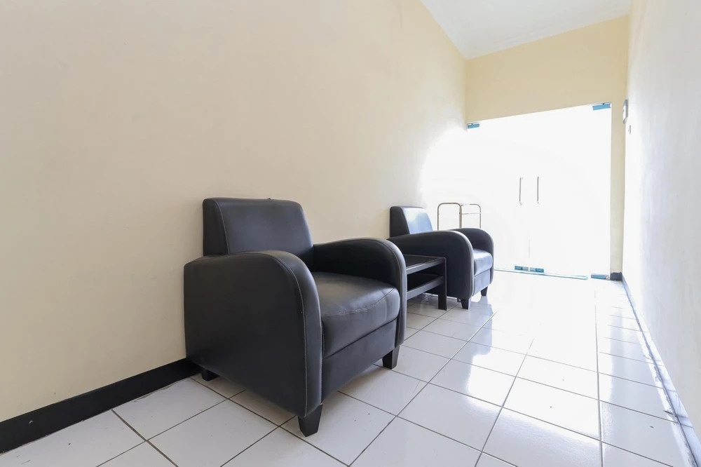Urbanview Roemah Tebet by RedDoorz