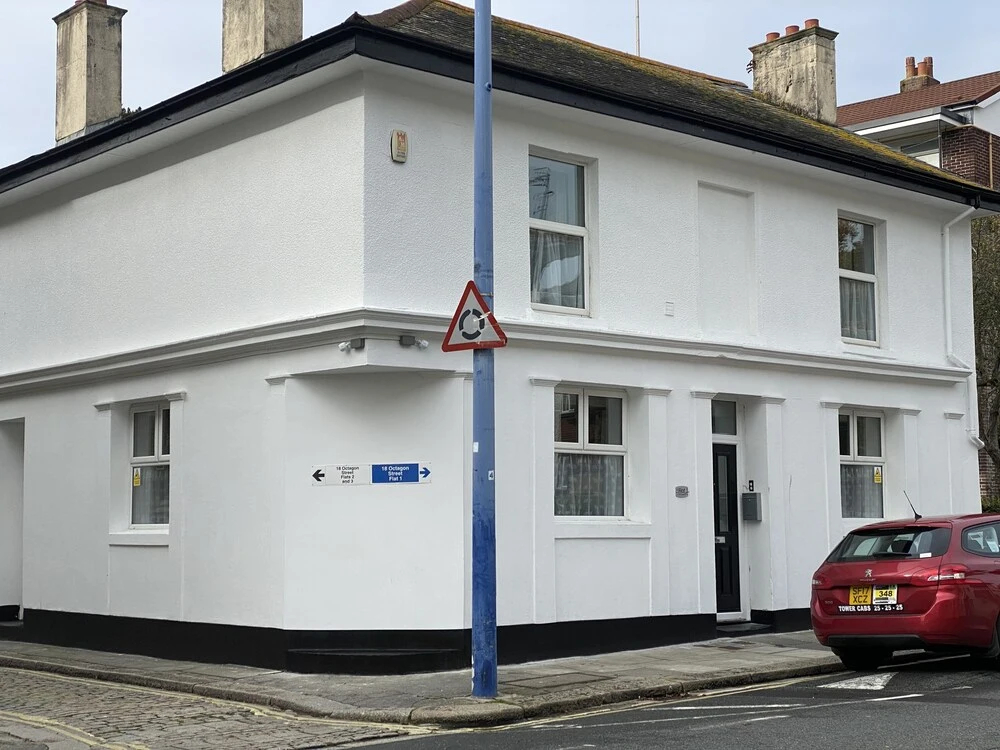 Octagon Apartment 1