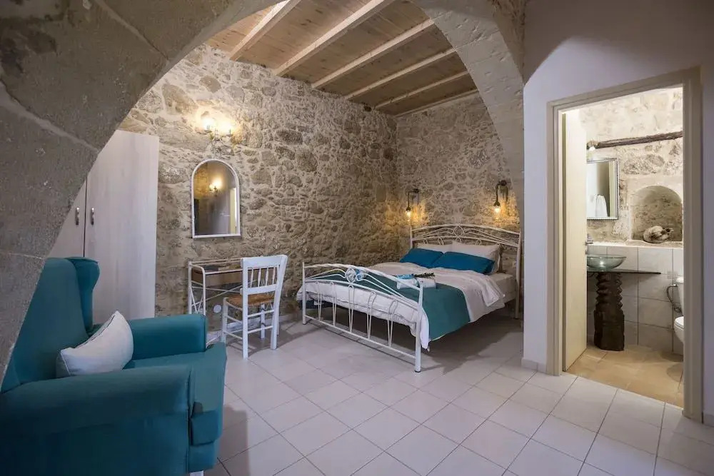 Trigono Luxury House