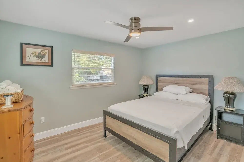 Private Cozy Sarasota Home 3 Bedroom Home by RedAwning