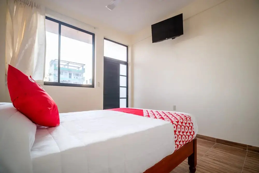 OYO Hotel D Leon