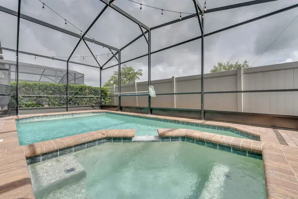 Pool & Lazy River: Windsor House 9 Mi to Disney!
