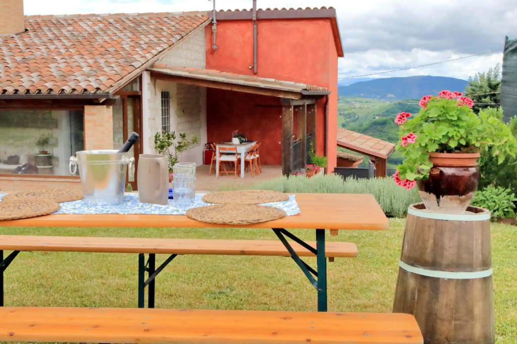 Lovely villa in a peaceful area-Le Rondinelle