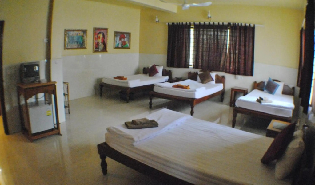 Seven Candles Guesthouse