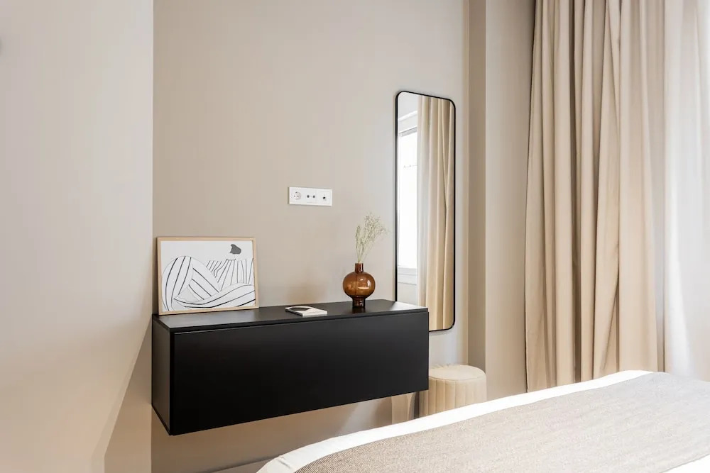 Sleek City 1BR Escape in Athens