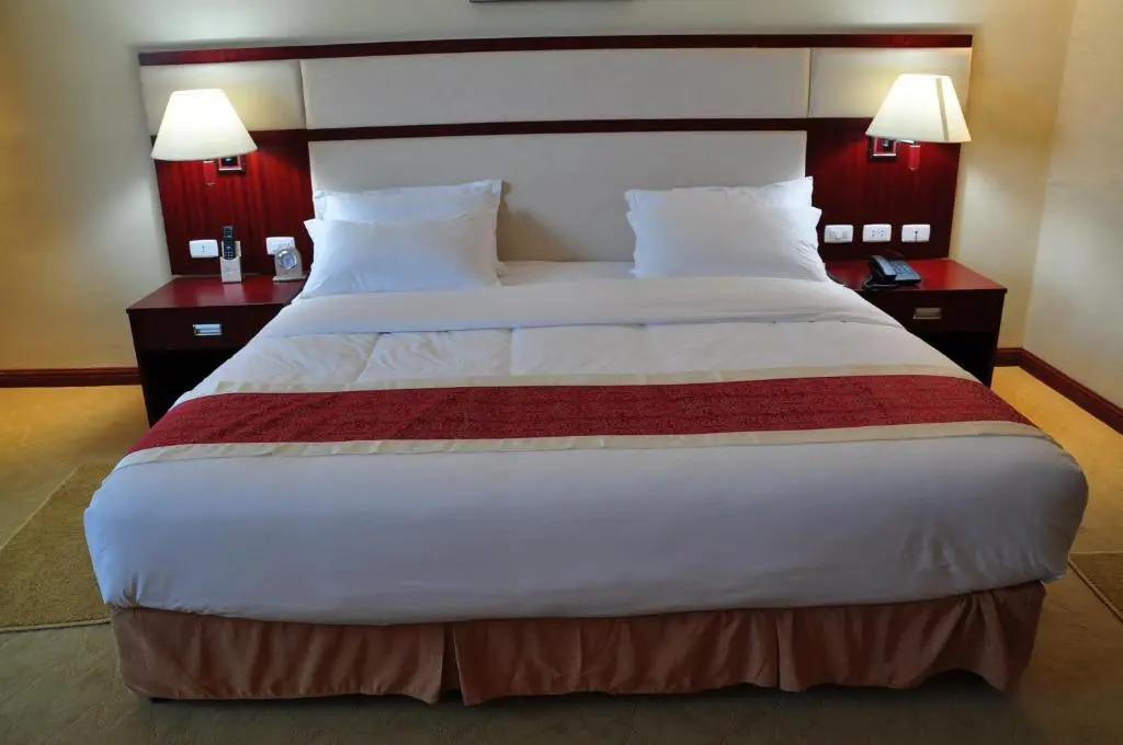 Planet Hotel