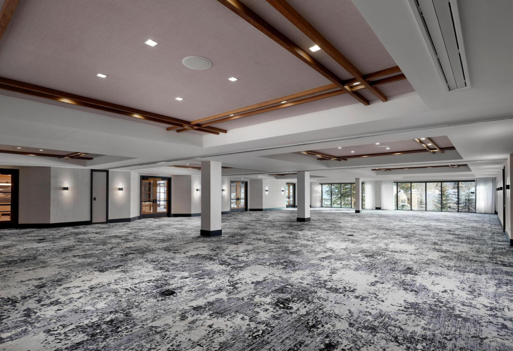 Hotel Alpenrock Breckenridge, Curio Collection by Hilton