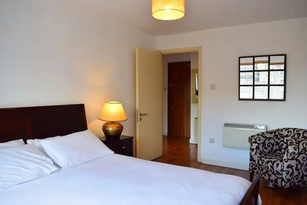1 Bedroom Flat Near Grand Canal