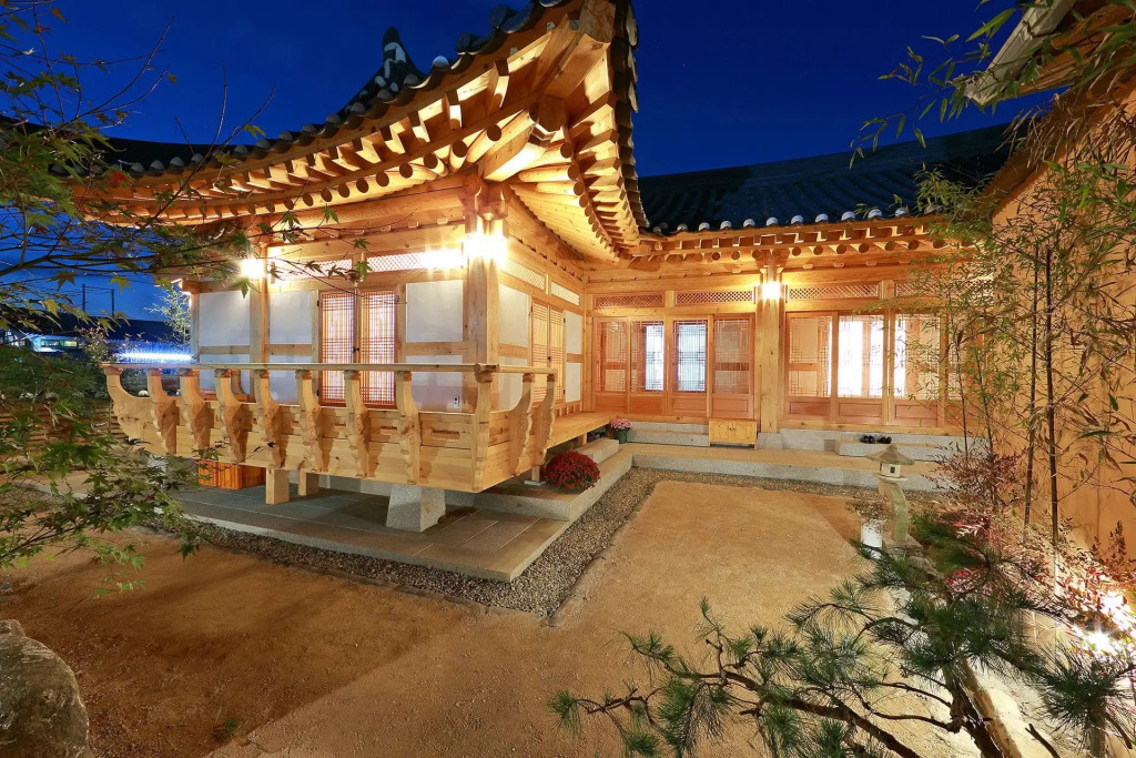 Wiyeonjae Hanok Stay