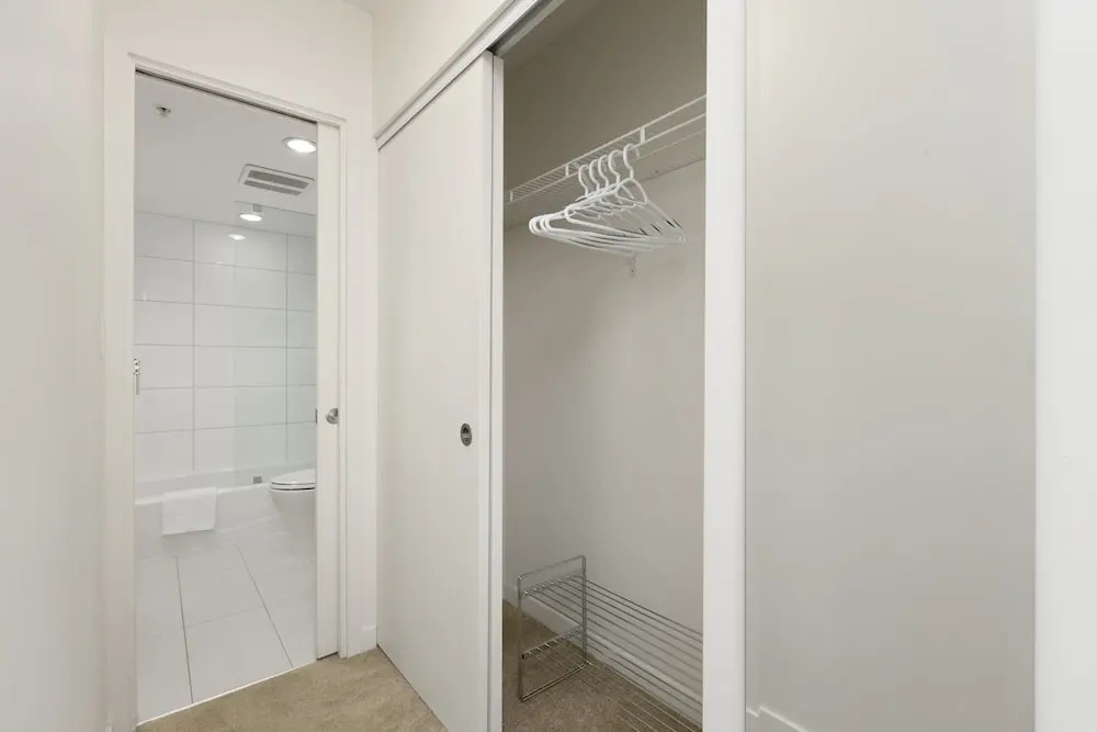 66W Cordova -1110