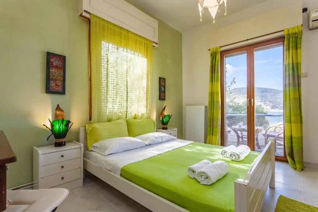 Karavos Sea View Apartments