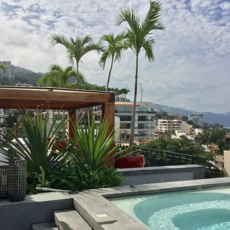 Condo O Bytrvl2Hm