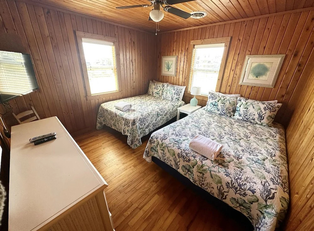 Sand Spur Cottages