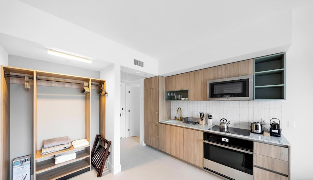 Luxurious Studio in DTW with City Views