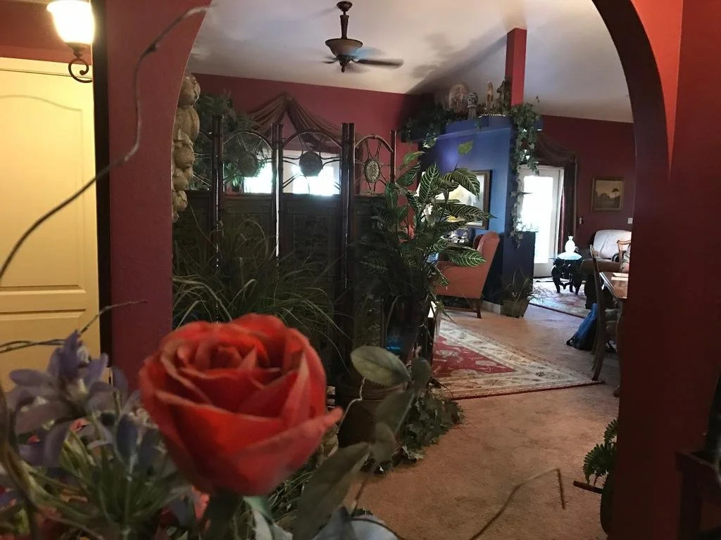 Don's Elegante Bed & Breakfast