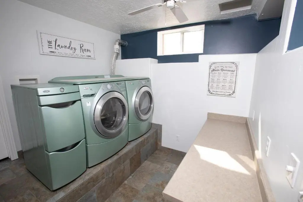 Comfortable Bungalow near Liberty Park