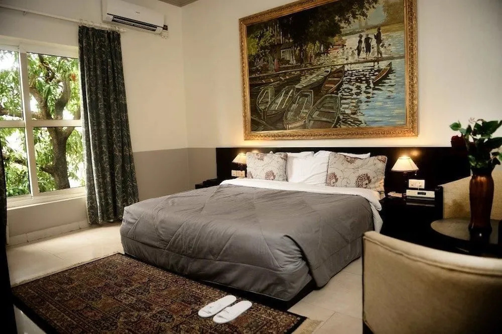 Elion House Hotel