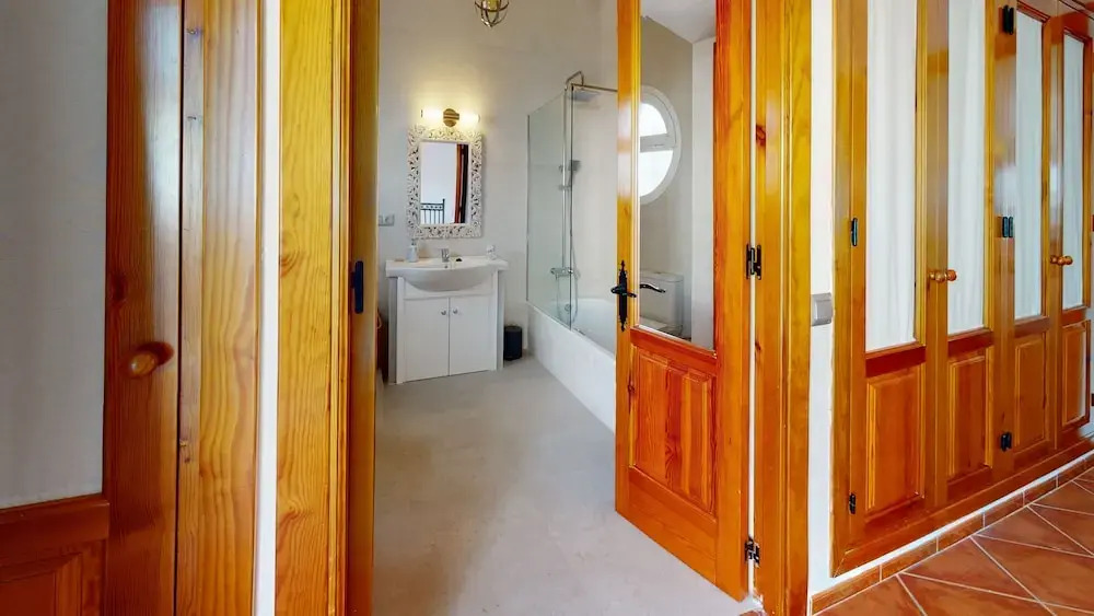 5 Bedroom-PrivatePool-Balcony-Sea View-Nerja