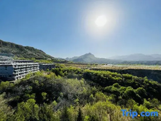 Residence with mountain villa (Beijing Gubei store)