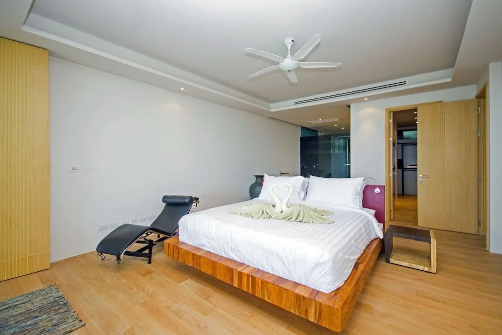 Luxury Hillside Residence at Bangtao