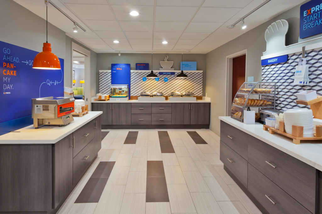 Holiday Inn Express Hotel & Suites Dothan North by IHG