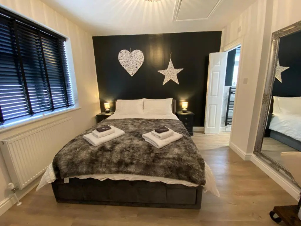 Willows Worthing 4 bed With ev Charger & sea Views