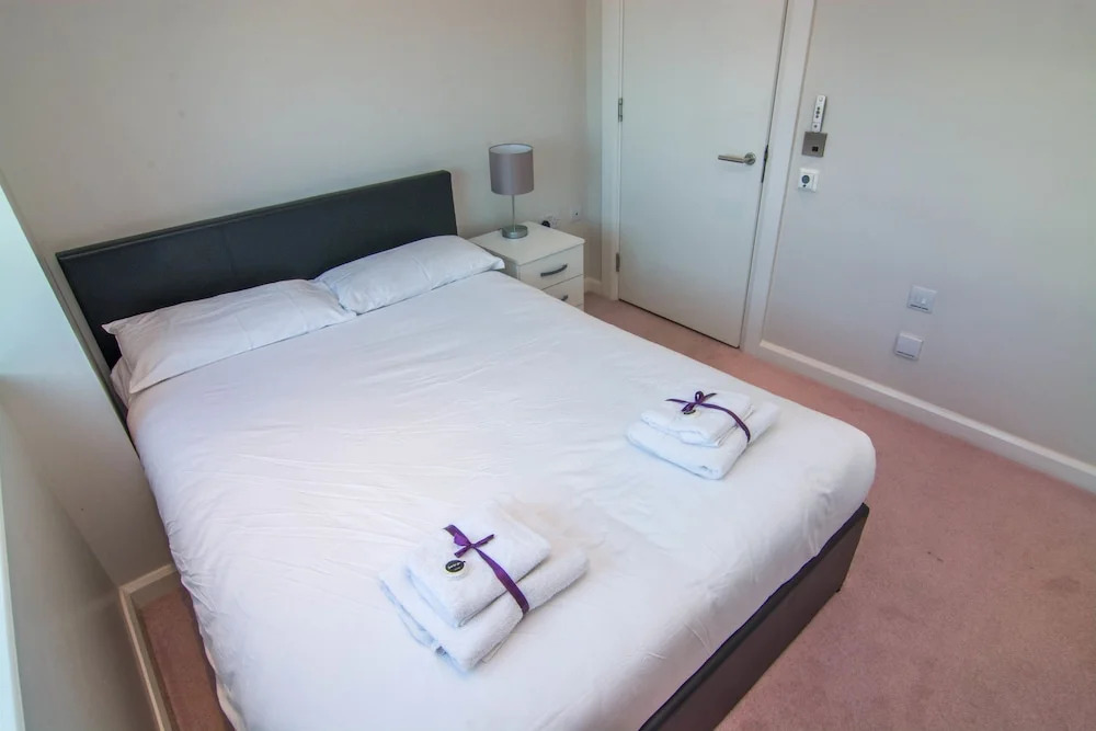 Discovery Dock Apartments East by Primestay London
